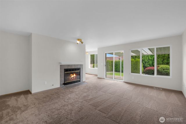 3050 Chelsea Lane, Enumclaw, WA 98022