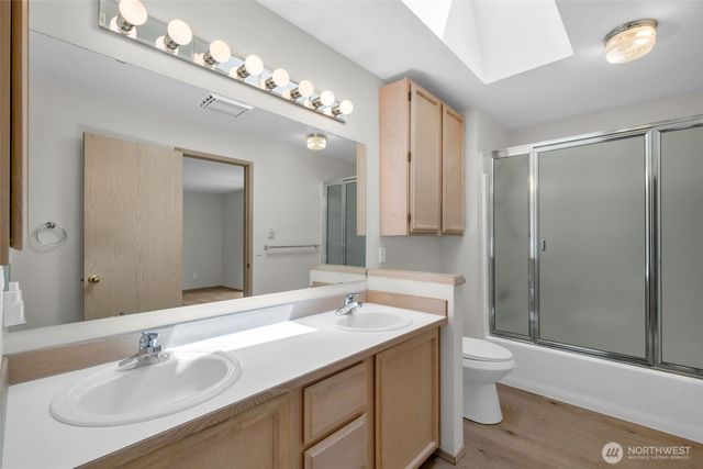 3050 Chelsea Lane, Enumclaw, WA 98022