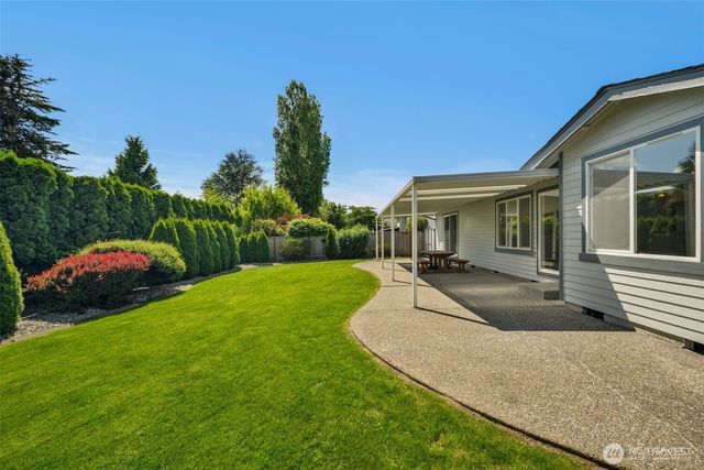 3050 Chelsea Lane, Enumclaw, WA 98022