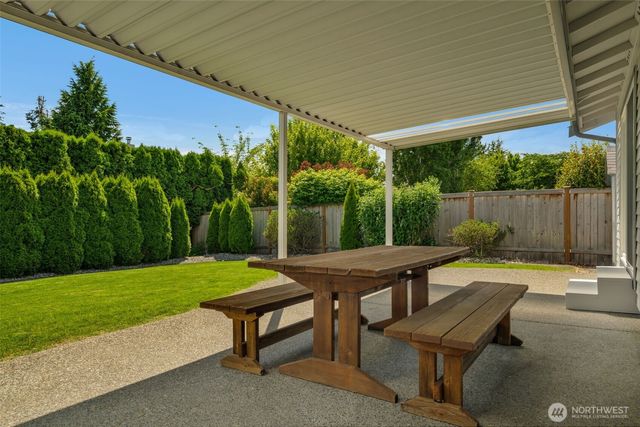 3050 Chelsea Lane, Enumclaw, WA 98022