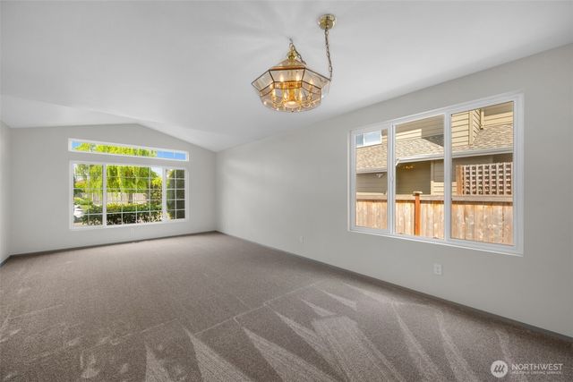 3050 Chelsea Lane, Enumclaw, WA 98022
