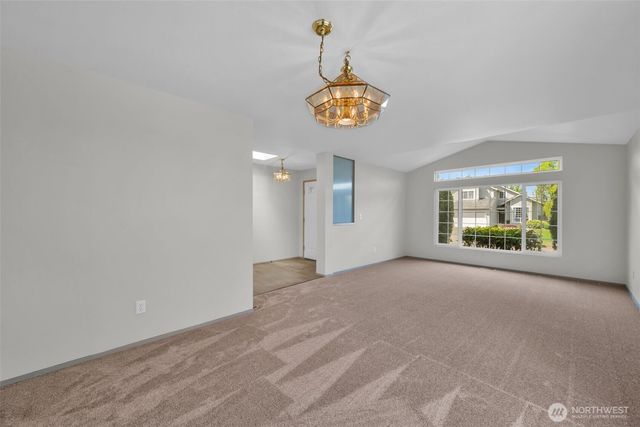 3050 Chelsea Lane, Enumclaw, WA 98022