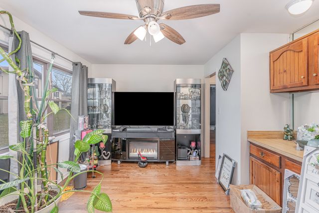 4143 192nd Court 225, Country Club Hills, IL 60478