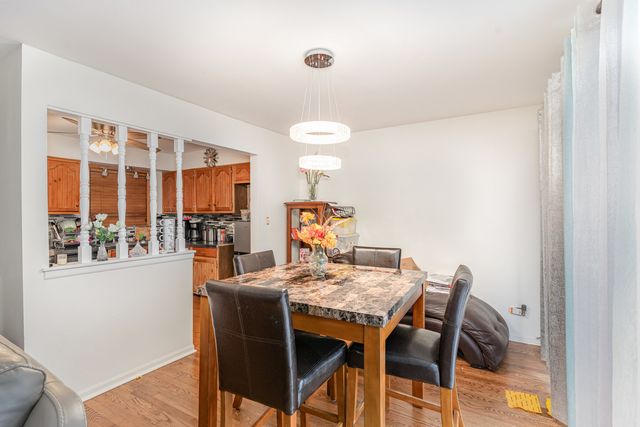 4143 192nd Court 225, Country Club Hills, IL 60478