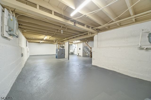 17 Erwin Pl, West Orange Twp., NJ 07052