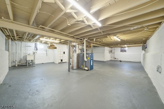 17 Erwin Pl, West Orange Twp., NJ 07052