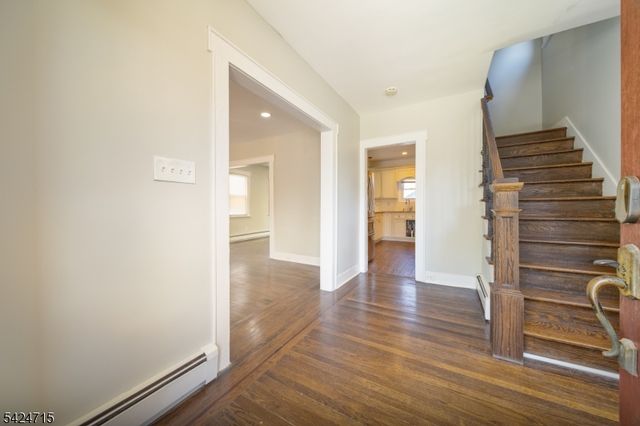 17 Erwin Pl, West Orange Twp., NJ 07052