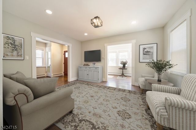 17 Erwin Pl, West Orange Twp., NJ 07052