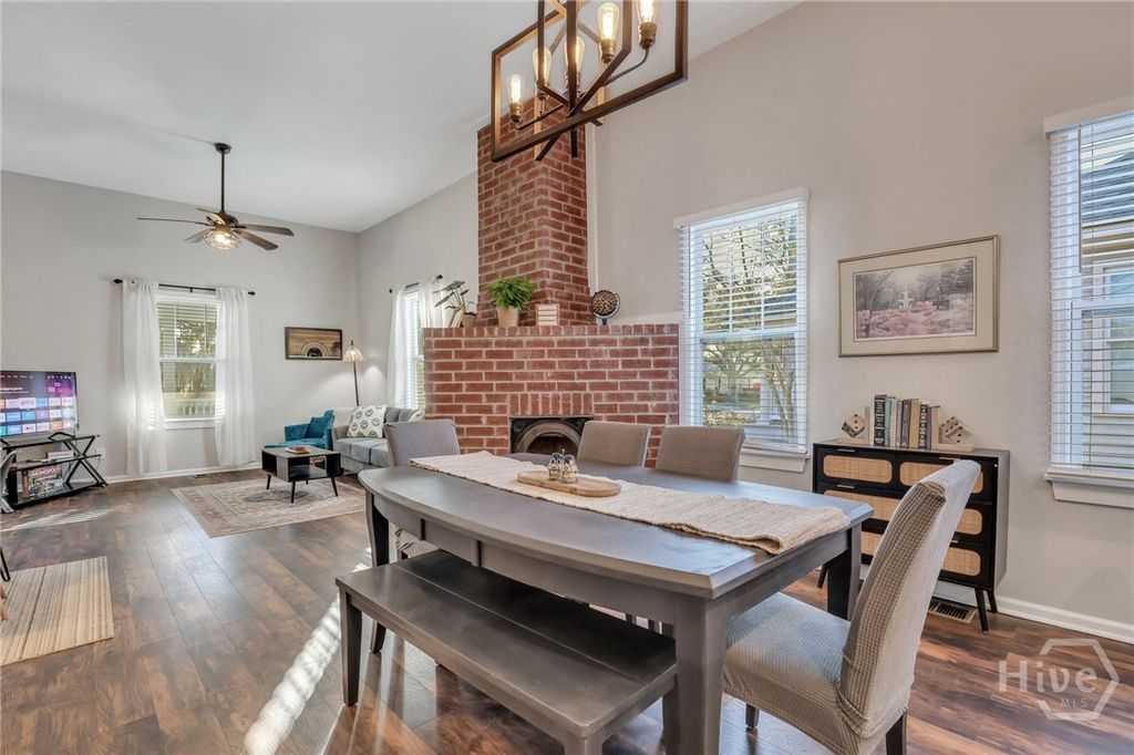 Image 12 of property listing at 920 E 37th Street, Savannah, GA 31401