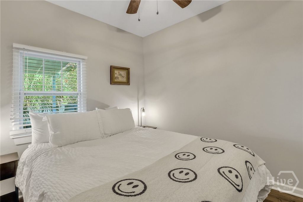 Image 18 of property listing at 920 E 37th Street, Savannah, GA 31401