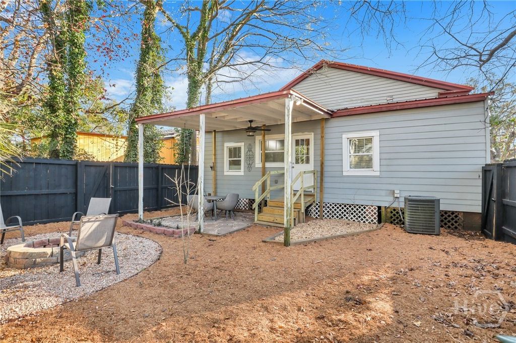 Image 26 of property listing at 920 E 37th Street, Savannah, GA 31401