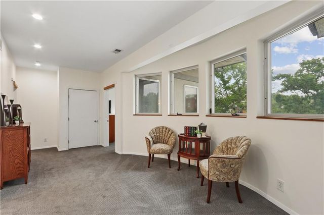 3820 Wyoming Street, Kansas City, MO 64111