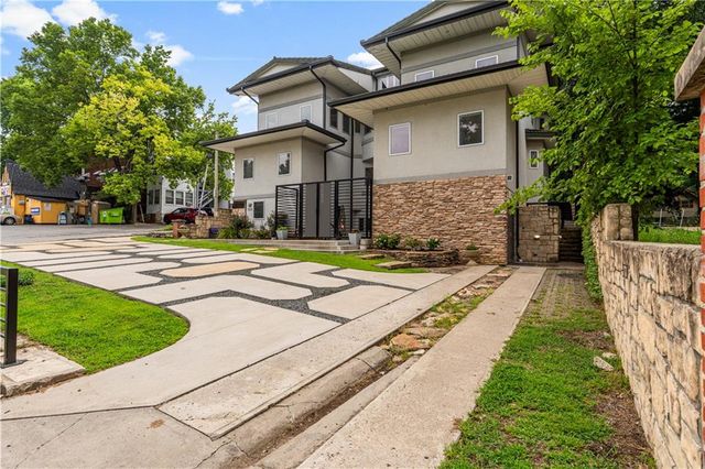 3820 Wyoming Street, Kansas City, MO 64111