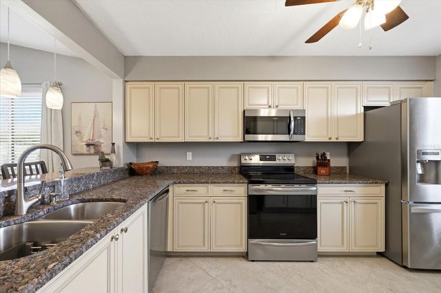 6010 28TH STREET W, Bradenton, FL 34207