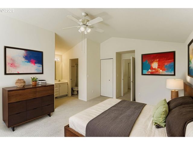 19457 SUNSET SPRINGS Dr, Oregon City, OR 97045