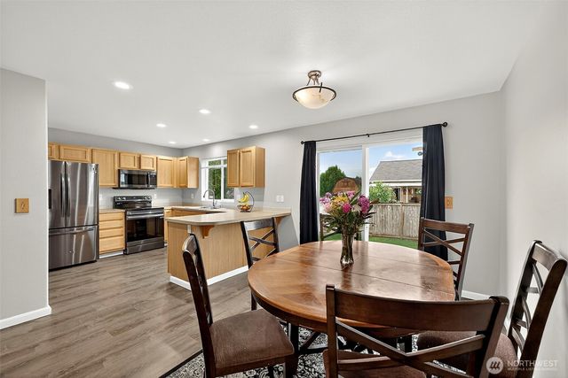 9997 Greenleaf Loop SE, Yelm, WA 98597