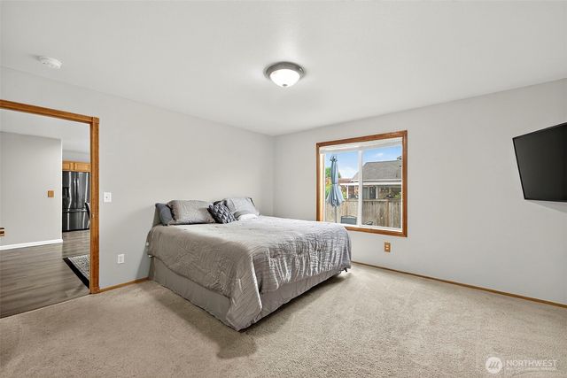 9997 Greenleaf Loop SE, Yelm, WA 98597