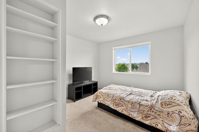 9997 Greenleaf Loop SE, Yelm, WA 98597
