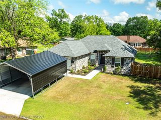 370 Meadors Drive, Alma, AR 72921