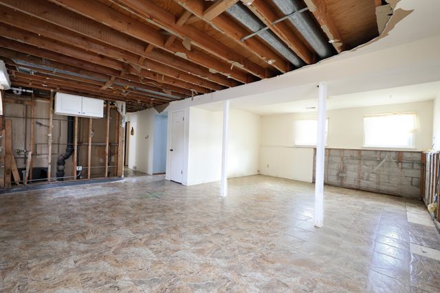 411 Cherry Hill Road, Dyer, IN 46311