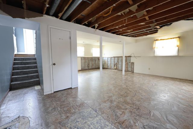 411 Cherry Hill Road, Dyer, IN 46311