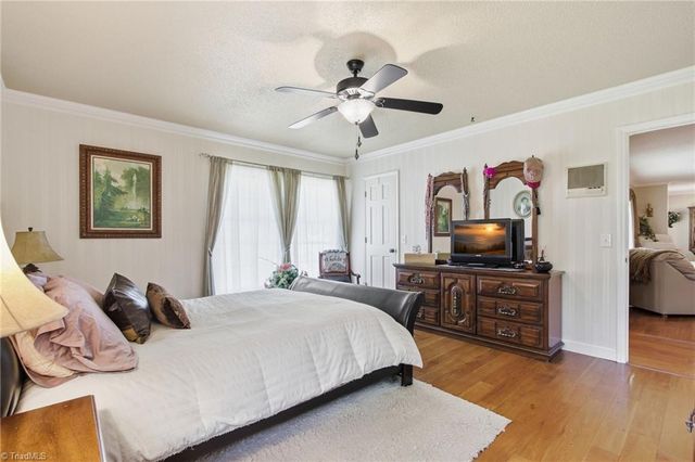 1515 Holly Circle, Wilkesboro, NC 28697
