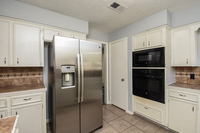 4811 Shatner Drive, Houston, TX 77066