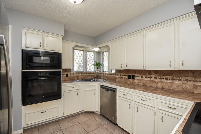 4811 Shatner Drive, Houston, TX 77066