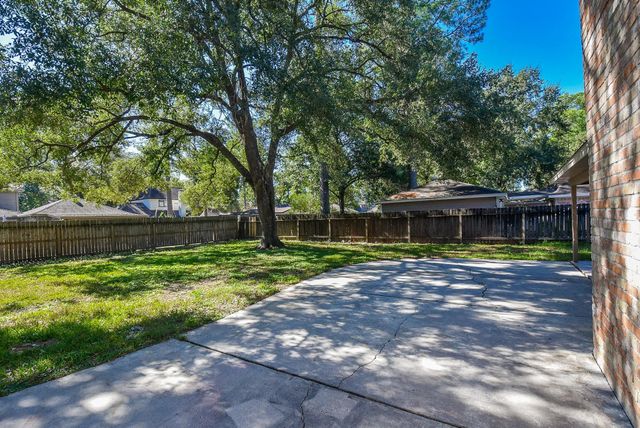 4811 Shatner Drive, Houston, TX 77066