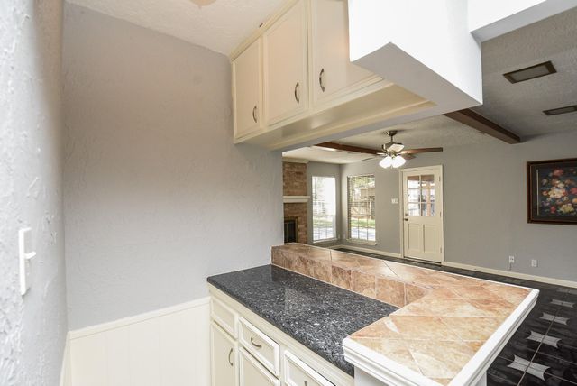 4811 Shatner Drive, Houston, TX 77066