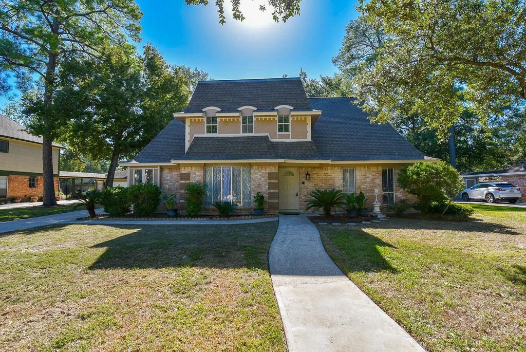 4811 Shatner Drive, Houston, TX 77066