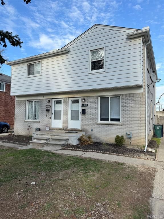 1818 N Center Street, Royal Oak, MI 48073