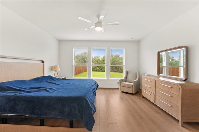 200 Lakeview Drive, Oak Point, TX 75068
