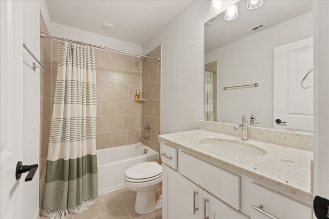 200 Lakeview Drive, Oak Point, TX 75068