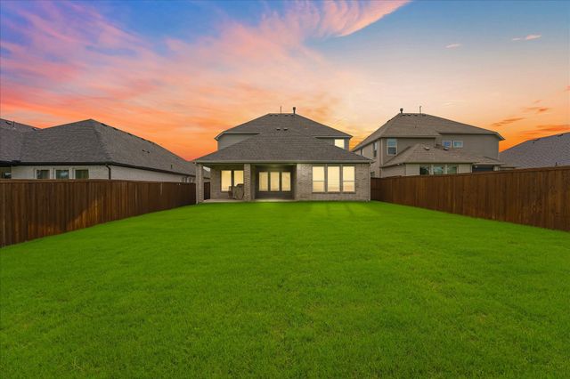 200 Lakeview Drive, Oak Point, TX 75068