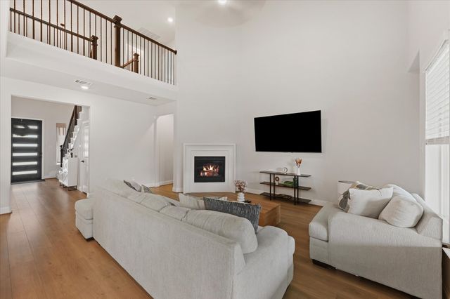 200 Lakeview Drive, Oak Point, TX 75068