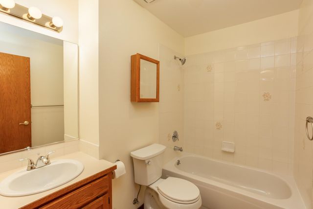 4526 S Cook St, Spokane, WA 99223