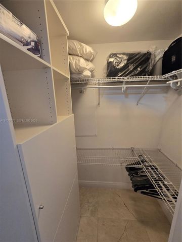 90 SW 3rd St 1110, Miami, FL 33130