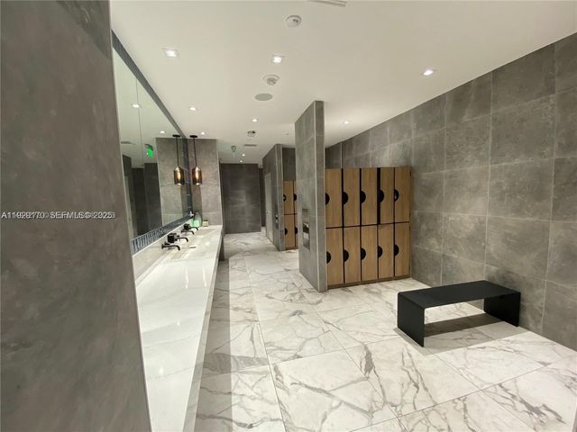 90 SW 3rd St 1110, Miami, FL 33130