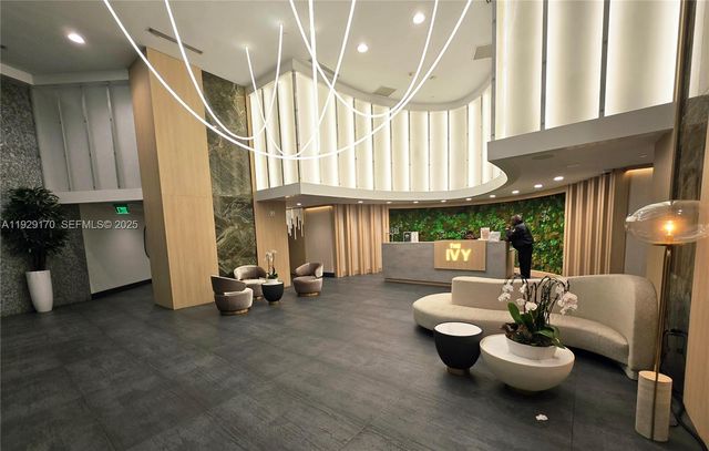 90 SW 3rd St 1110, Miami, FL 33130