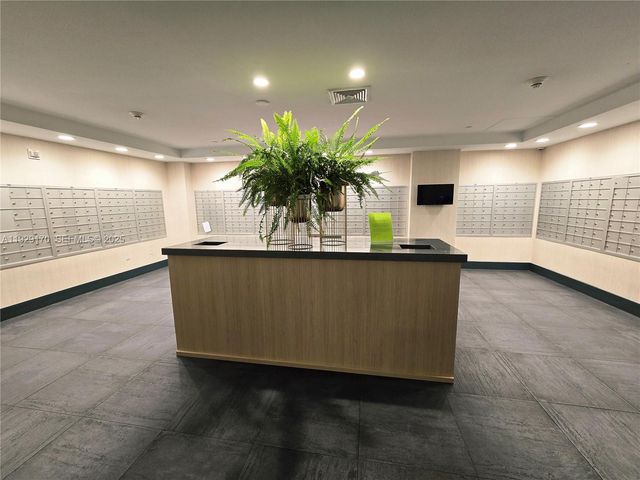 90 SW 3rd St 1110, Miami, FL 33130