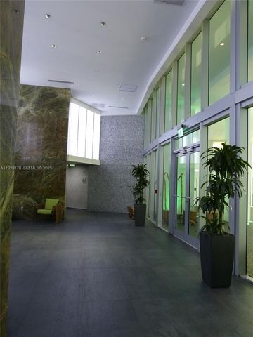 90 SW 3rd St 1110, Miami, FL 33130