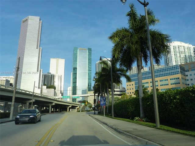 90 SW 3rd St 1110, Miami, FL 33130