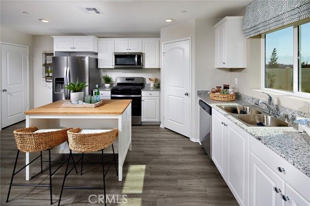 14965 Decarlo Drive, Adelanto, CA 92301