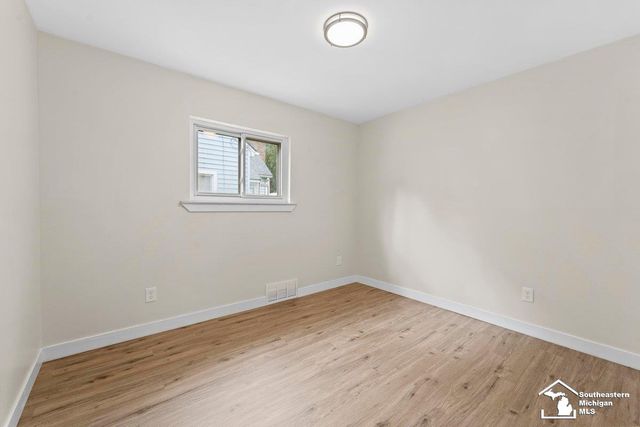 5888 Kolb Avenue, Allen Park, MI 48101