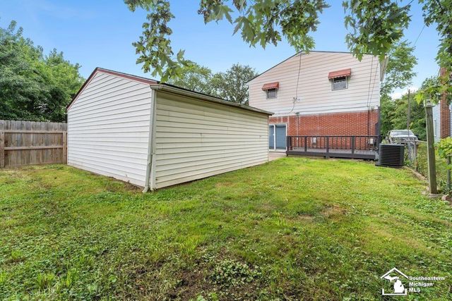 5888 Kolb Avenue, Allen Park, MI 48101