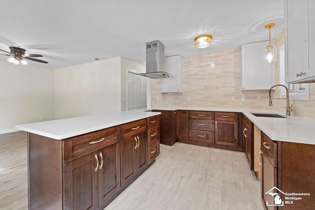 5888 Kolb Avenue, Allen Park, MI 48101