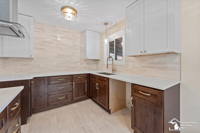 5888 Kolb Avenue, Allen Park, MI 48101