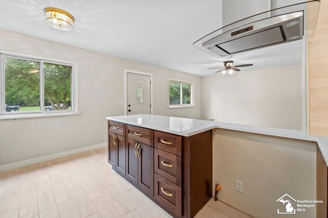 5888 Kolb Avenue, Allen Park, MI 48101