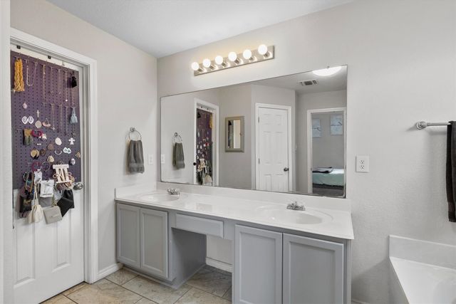 4001 Park Lane, Sanger, TX 76266